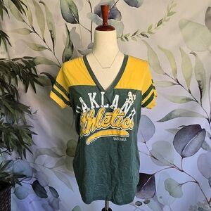G3 For Her by Alyssa Milano | Oakland Athletics V-neck T-shirt sz 2XL
